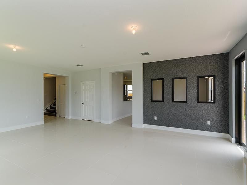 2nd image of 9950 NW 89th Ct