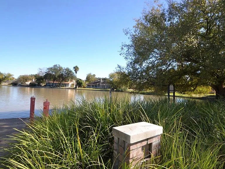 2710 Grants Lake Blvd #J10 — Photo 45