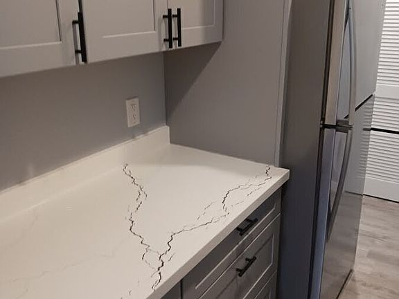 4th image of 519 N 105th St #2
