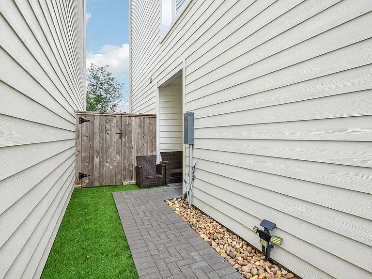 6314 Chelsea Falls Ln — Photo 26