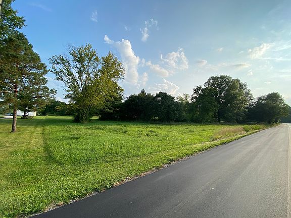 4th image of 3095 E County Road 200 S