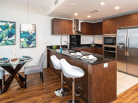 4th image of 145 2nd Ave S APT 515