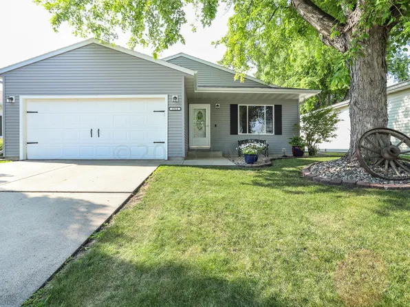 1514 28th Ave S, Fargo, ND 58103