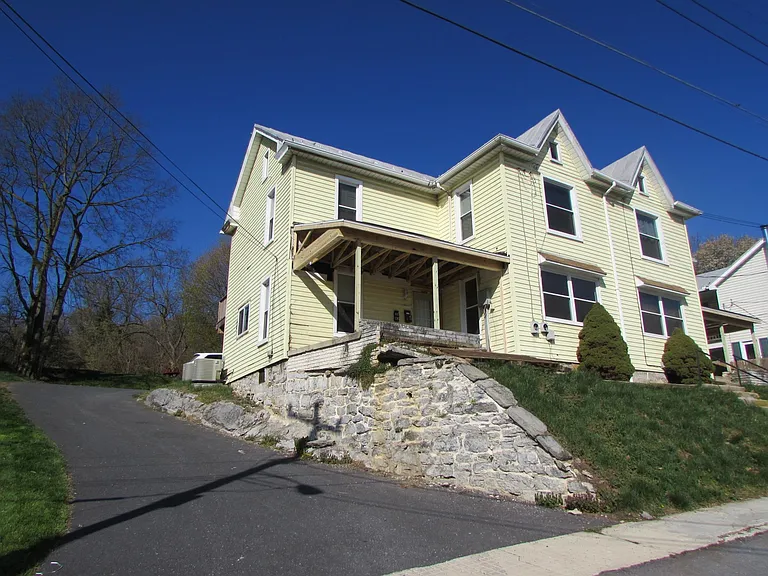 26 Spring St — Photo 13