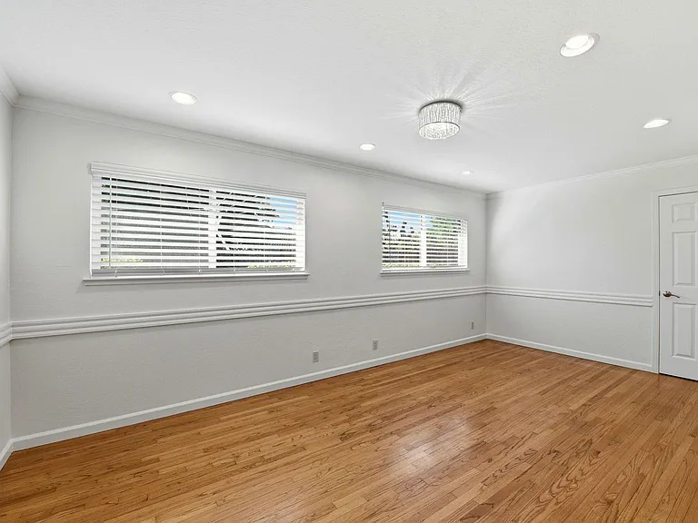 1559 Chambers Dr — Photo 22