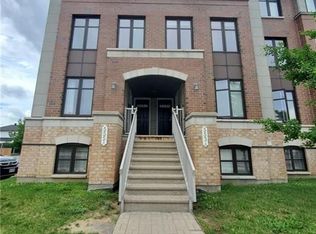 555 Chapman Mills Dr #B, Ottawa, ON K2J 5T2