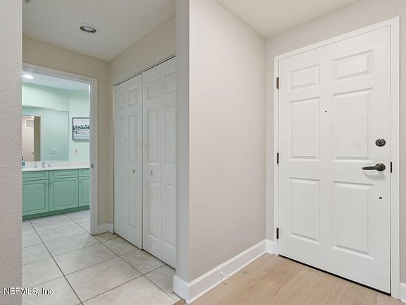 3rd image of 1478 RIVERPLACE Boulevard #1104