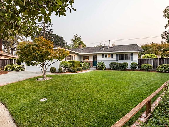 2nd image of 1526 Gambier Ct