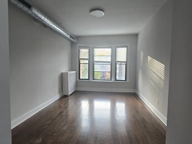 5428 S Kimbark Ave — Photo 2