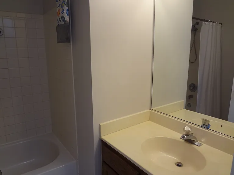 220 Brett Cir #B — Photo 14