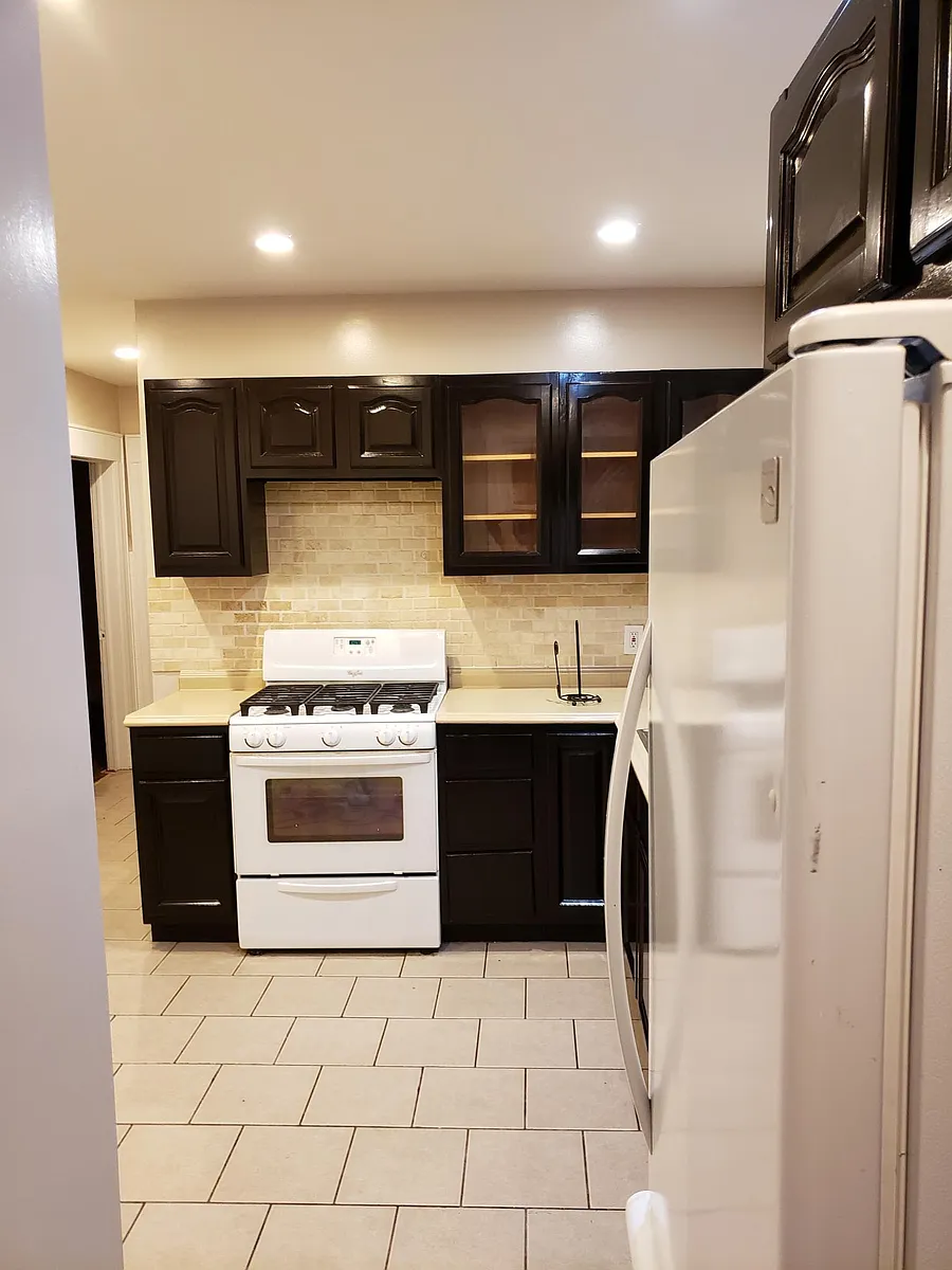Building Photo - 48 Hazelwood Ave #1