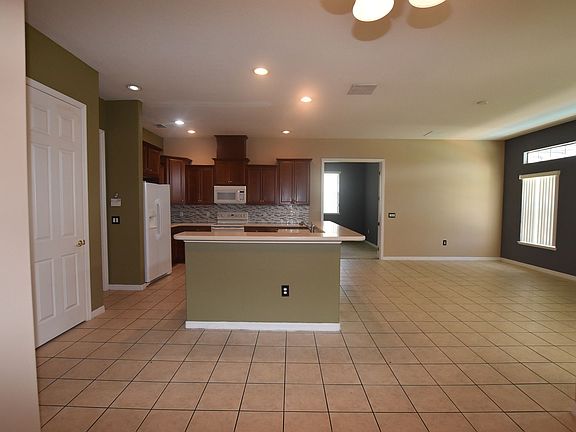 2nd image of 1690 Swallowtail Ln