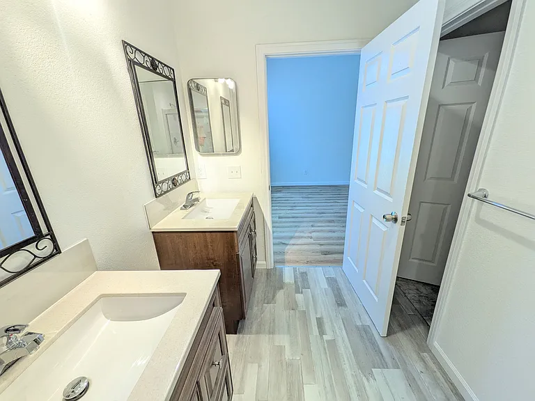 Hildale Cir — Photo 31