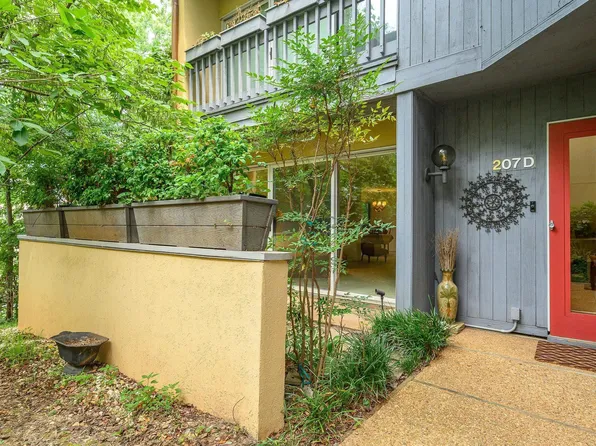 207 2nd St NW APT D, Charlottesville, VA 22902