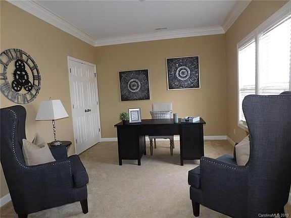 3rd image of 4318 Hampstead Heath Dr