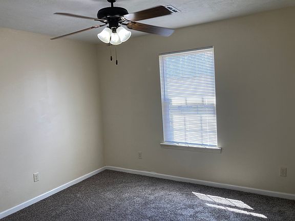 4th image of 832 Rhua Dr