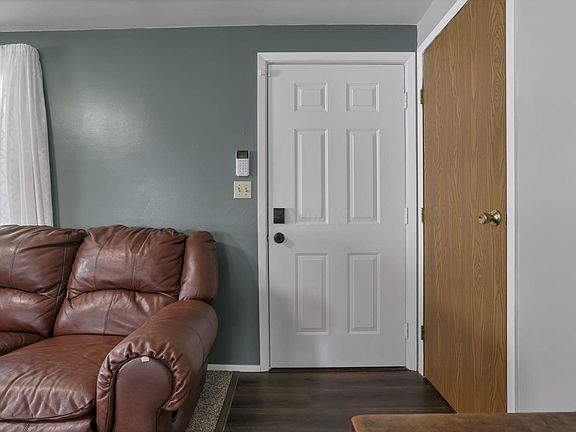 4th image of 417 Kilbury Rd