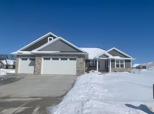 3599 Bay Harbor Dr, Green Bay, WI 54311