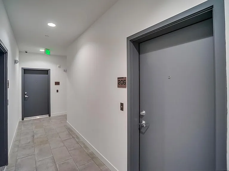 6015 Woodman Ave #206 — Photo 4