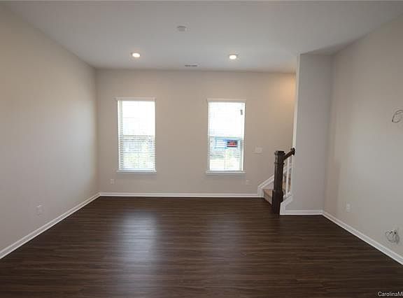 2nd image of 837 Imperial Ct #31