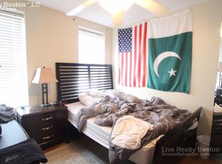 247 Hanover St, Boston, MA 02113