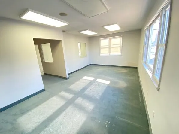 7400 Bergenline Avenue image 15 of 28