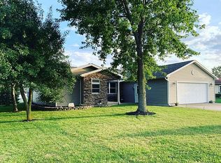 7292 Prairie Brook Dr, Celina, OH 45822