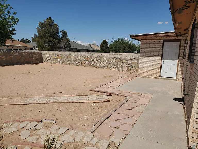 3519 E Glen Dr — Photo 13