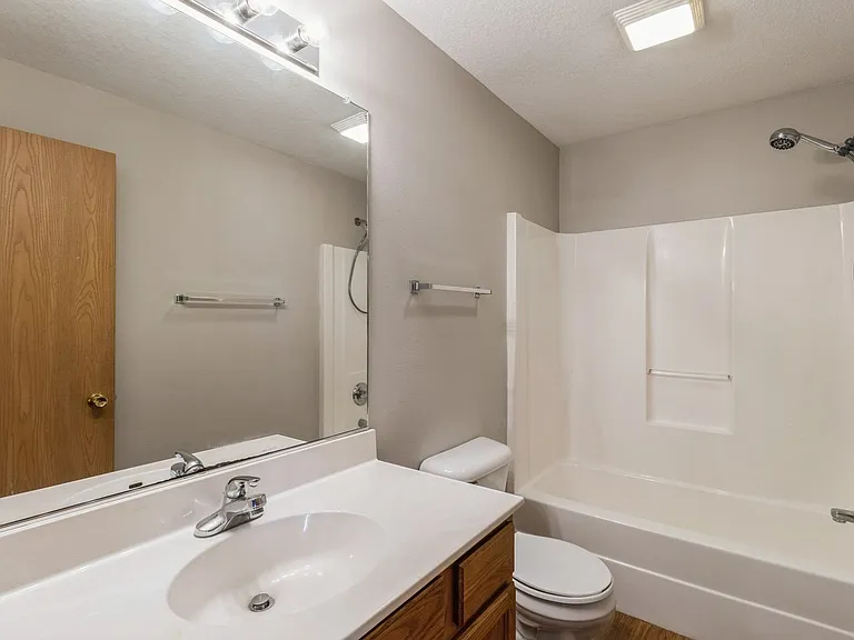 4536 Twain Cir — Photo 8