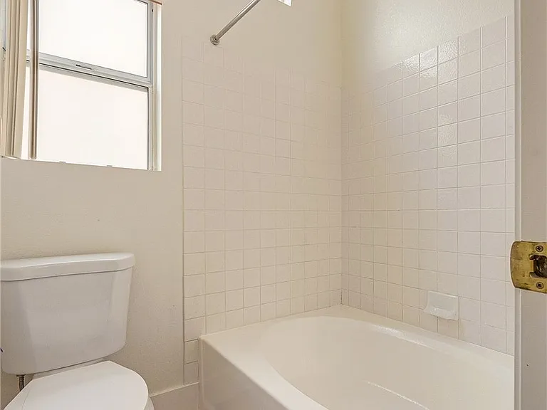 9829 Panorama Cliff Dr — Photo 14
