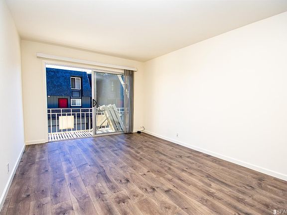 3rd image of 860 Corbett Ave