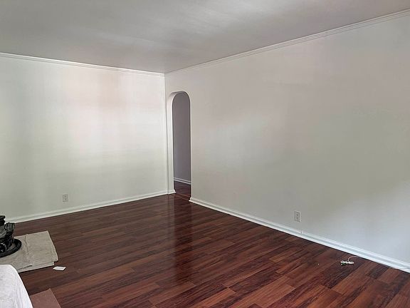 3rd image of 3604 Irwin Ave Floor 2