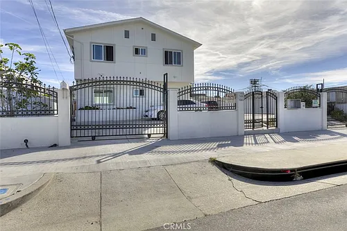 7408 Radford Ave Photo 1