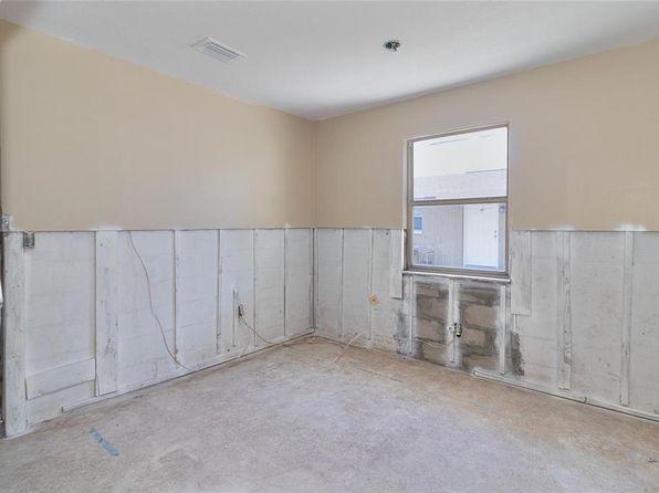 saint-petersburg-florida-81389989 picture