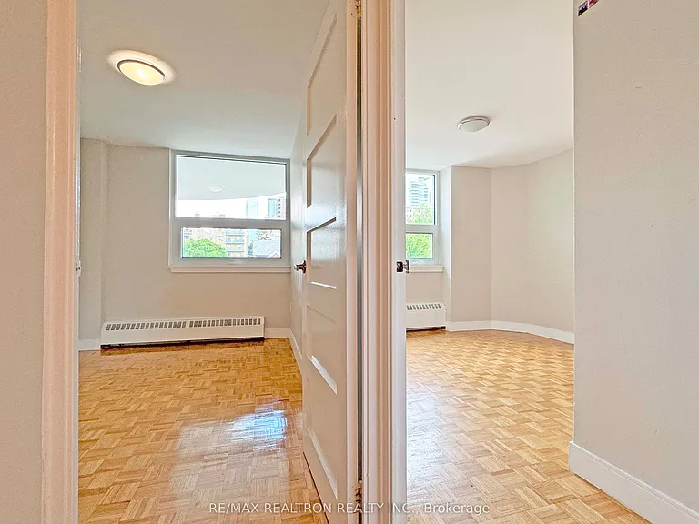 485 Huron St #406 — Photo 10