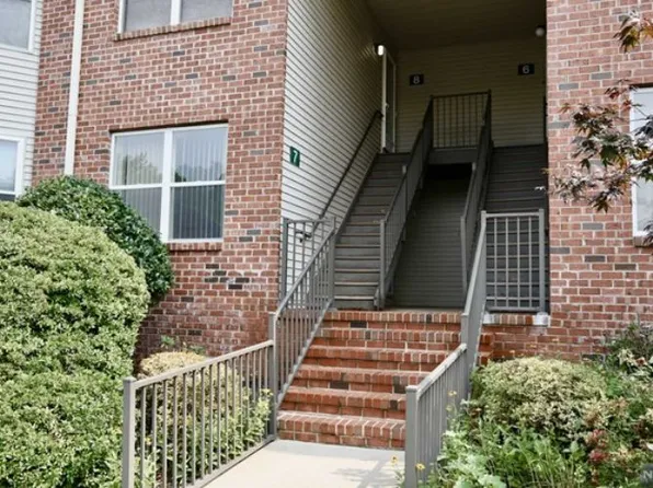 7 Ruby Ln #2207, East Hanover, NJ 07936