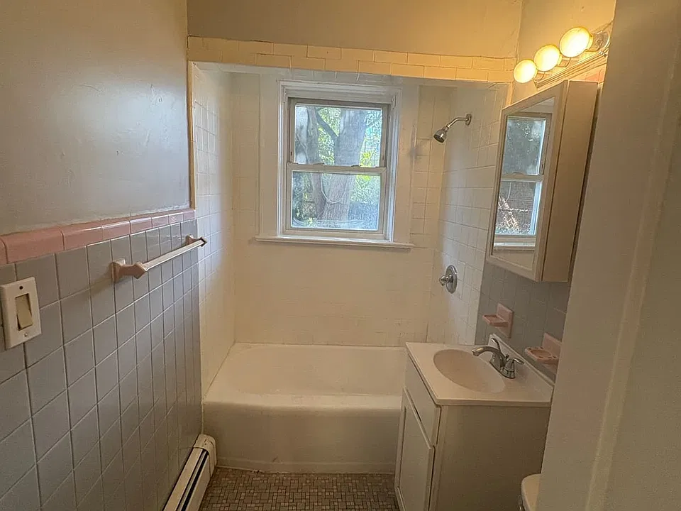 322 S 7th St #1H