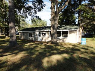 102 E North St, Lake, MI 48632