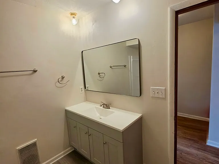 3 Janes St #5 — Photo 6