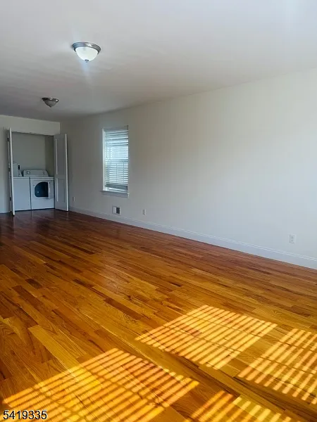 3 bed, 2.0 bath, $2,700 — Photo 2