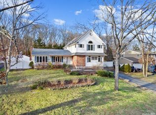 141 Washington Blvd, Commack, NY 11725