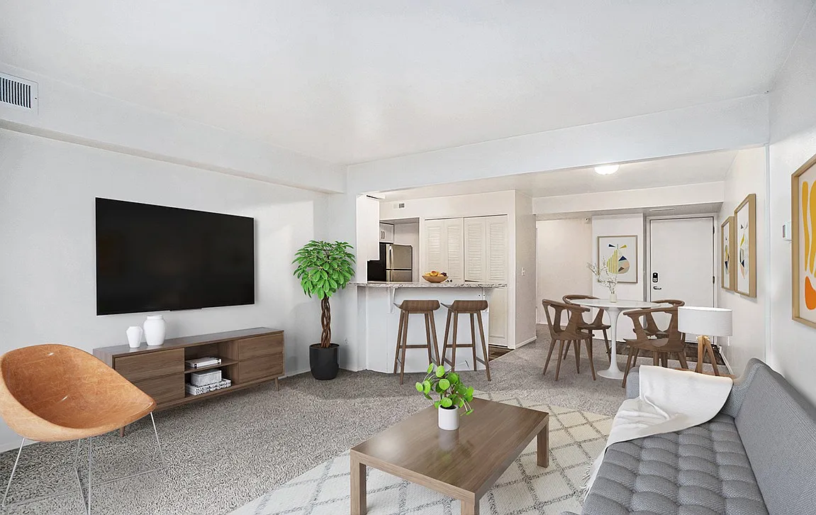 West Hampton Park Apartment Homes — Photo 2