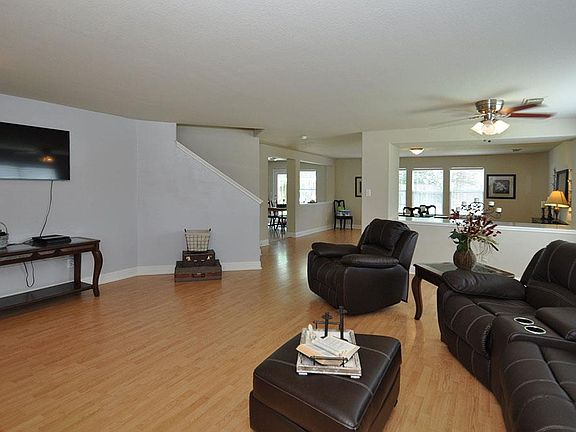 2nd image of 4811 Mill Creek Dr