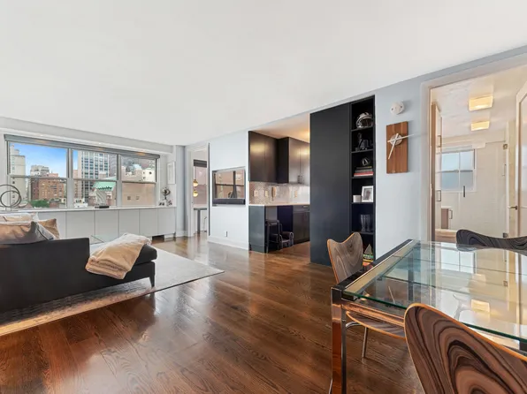 300 East 71st Street image 1 of 13