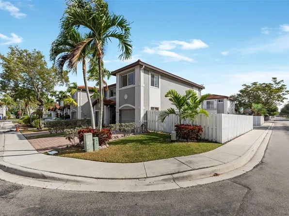 2897 SW 129th Way, Hollywood, FL 33027