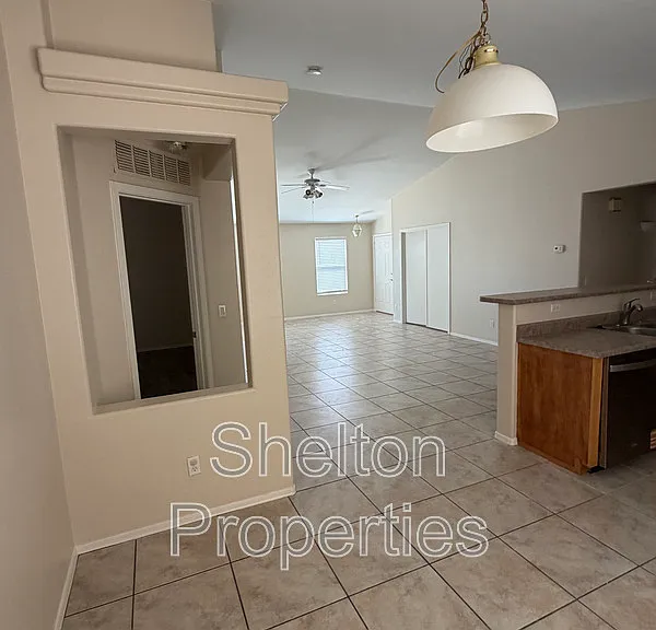 12725 W Hearn Rd — Photo 8