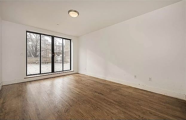1st image of 80 Meserole St APT 1L