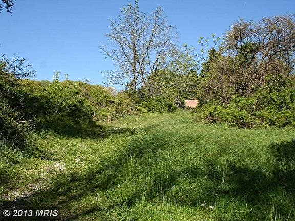 2nd image of 5470 Hillrise Ave
