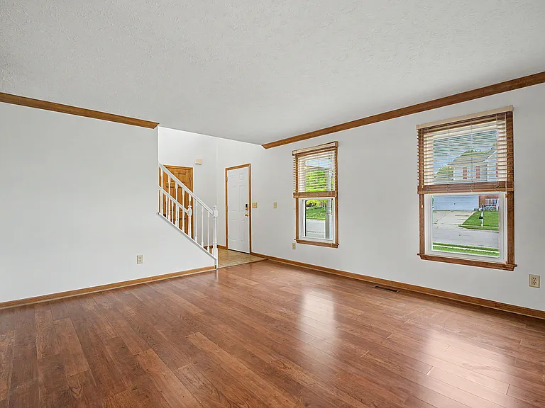 2242 Rosina Dr — Photo 9
