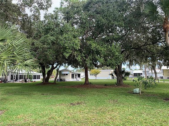 5th image of 108 Bainbridge Dr
